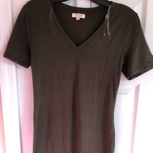 🌤 Brand New with Tag! Casual V-Neck Tshirt Dress